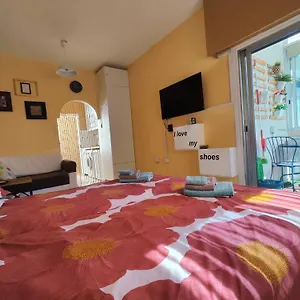 https://elena-apartmen.protaras-cy-hotels.com
